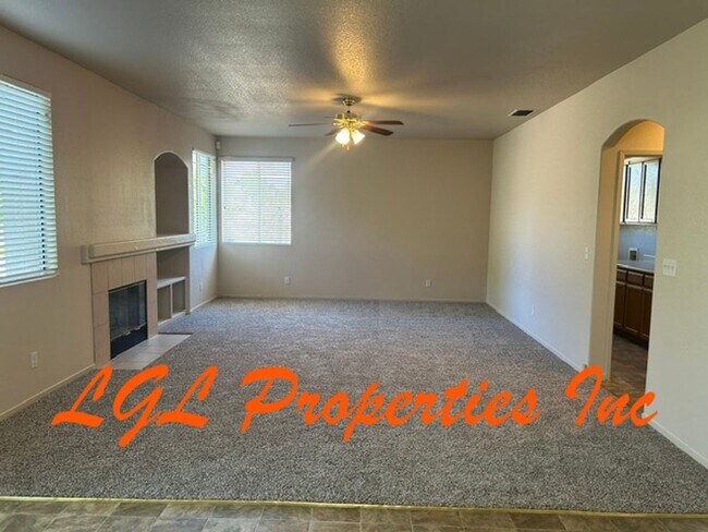 Building Photo - 4116 Woodwillow Ln