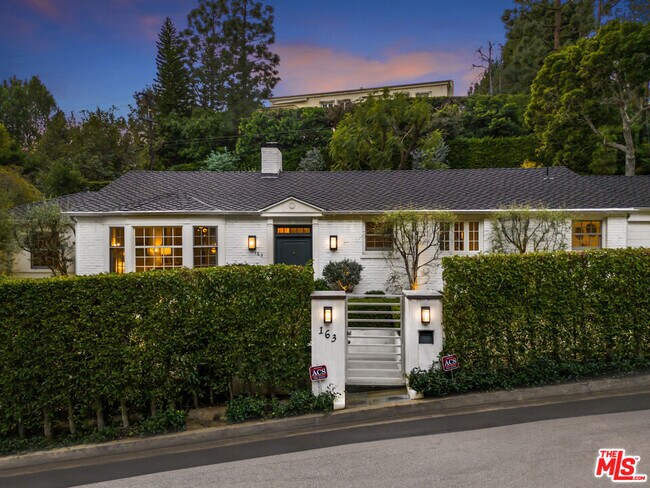 Building Photo - 163 Acari Dr