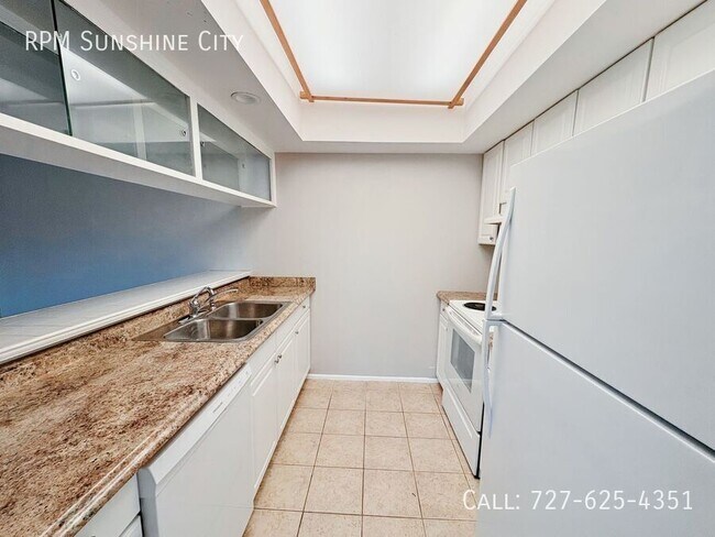 Building Photo - 1106 Pass a Grille Way