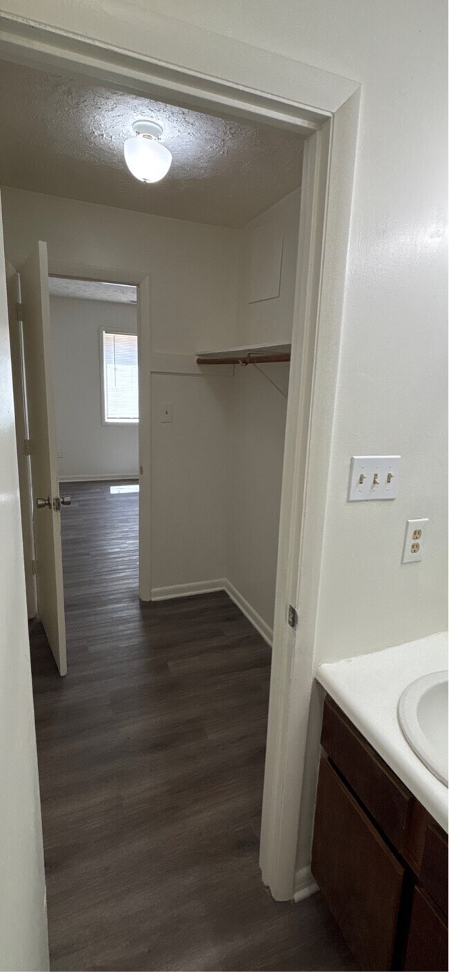 Building Photo - 6408 Starbrook Dr
