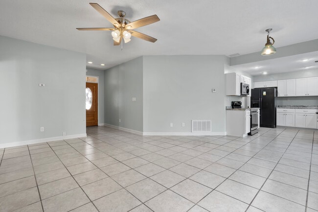 Building Photo - 9524 Pointe Aux Chenes Rd