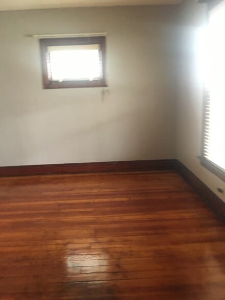 Building Photo - 2516 Wirt St
