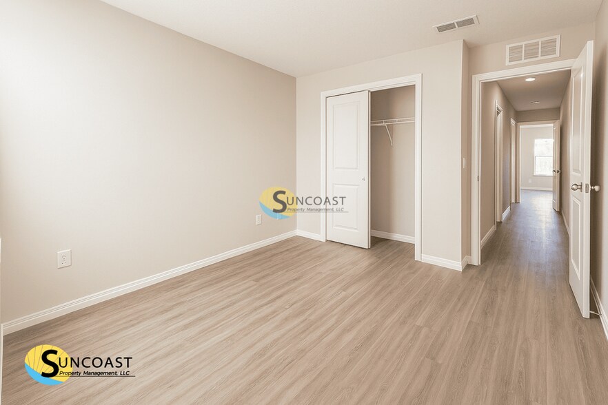 Building Photo - 617 Century 21 Dr