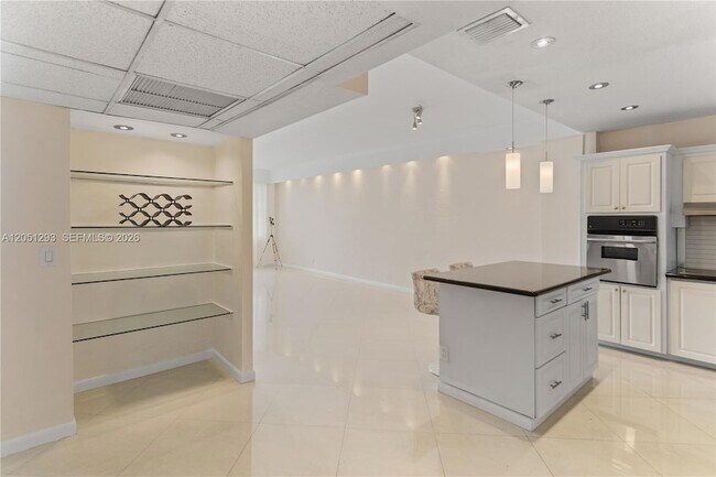 Building Photo - 19390 Collins Ave