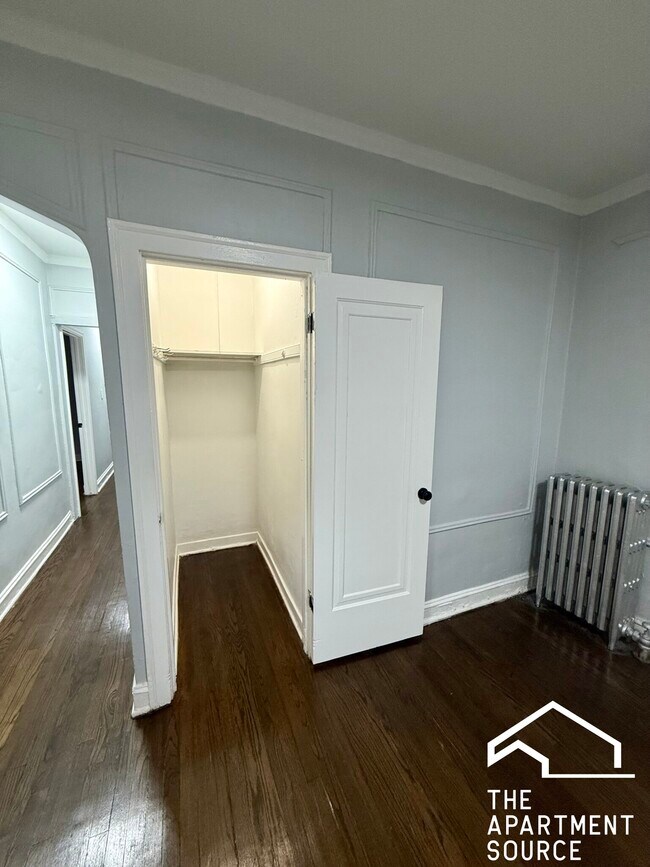 Building Photo - 5244 S Drexel Ave