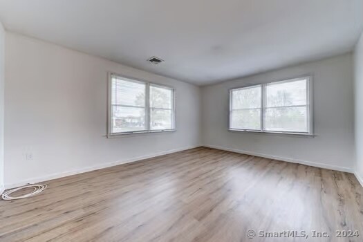 Building Photo - 54 Oak St