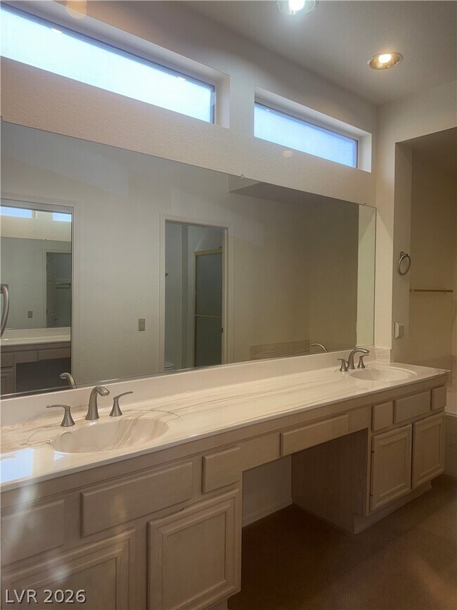 Building Photo - 8900 Kingsmill Dr