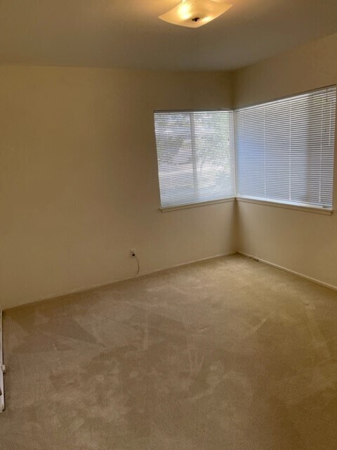 Building Photo - 4903 Whitehaven Way