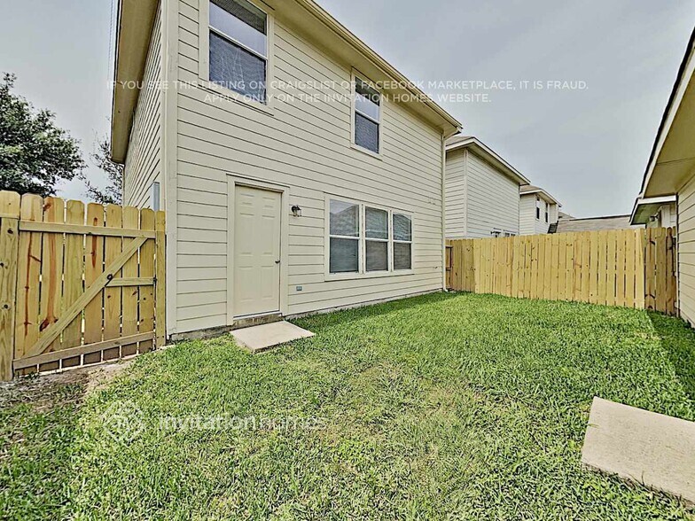 Building Photo - 6424 Mountain Pines Ln