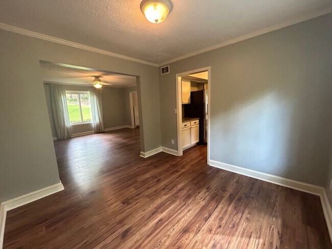 Building Photo - 102 Shawville Ln