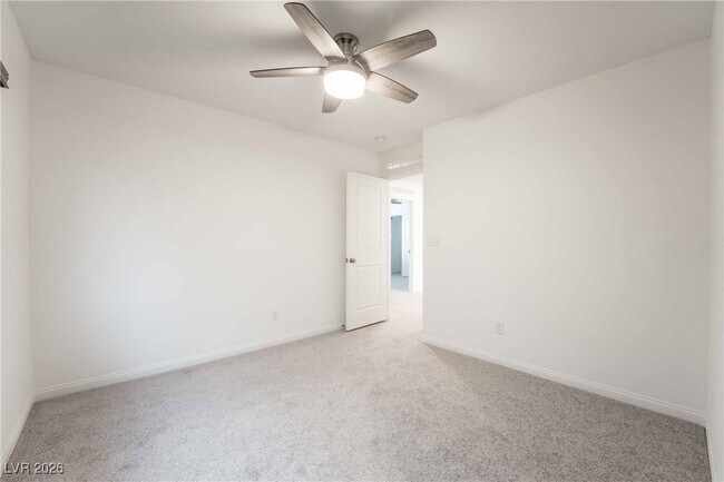 Building Photo - 5905 Becklow Gdns Ave