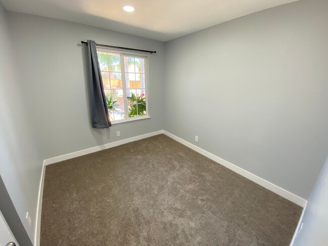 Building Photo - 4 Bed 2 Bath Single Family Home In Antioch...