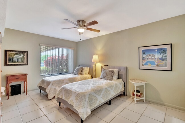 Building Photo - 5760 Piping Rock Dr