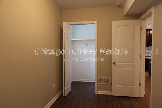 Building Photo - 2345 S Whipple St