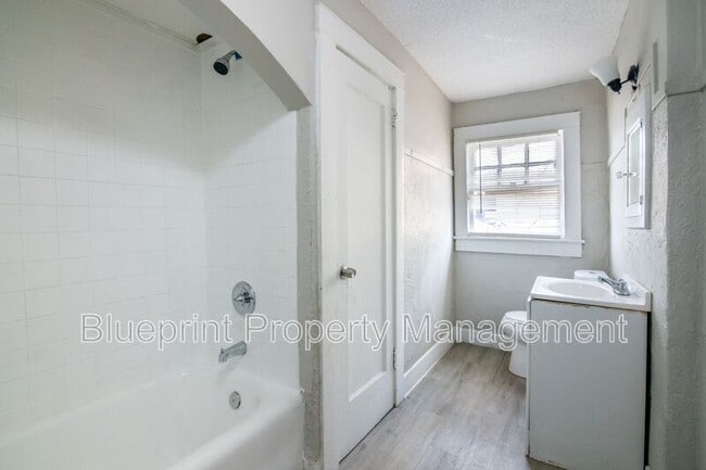 Building Photo - 1304 45th St Ensley