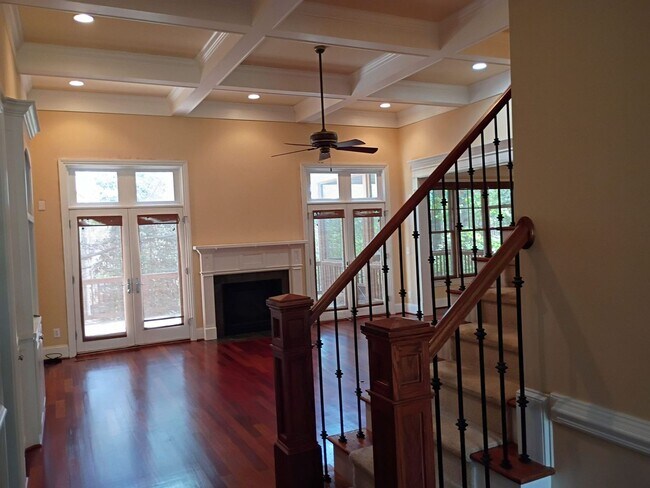 Building Photo - Luxury Living: 4 Bedroom home in Chapel Hill w/ spacious interior | 2 Year Lease Term