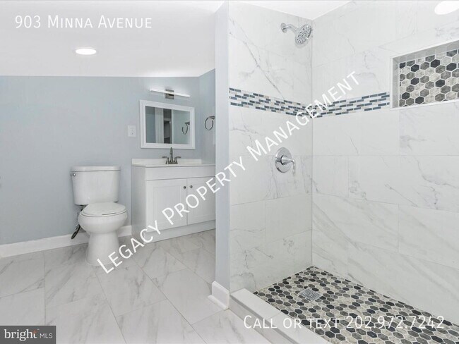 Building Photo - 903 Minna Ave