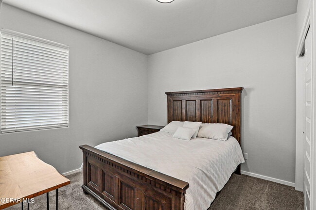 Building Photo - 840 Via Glorieta