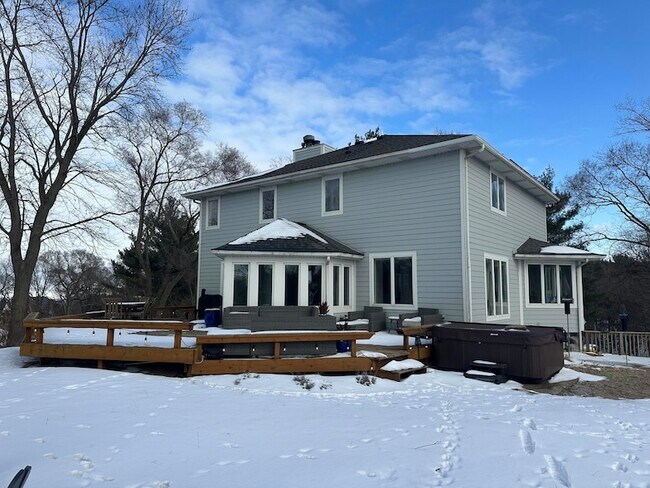 Building Photo - 16 Cedar Trail