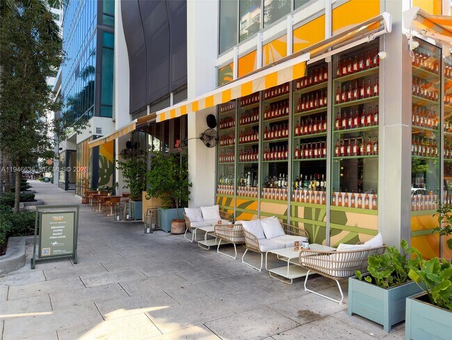 Building Photo - 3250 NE 1st Ave