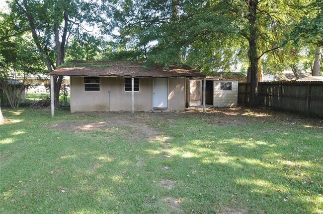 Building Photo - 2737 S Wallace Dr