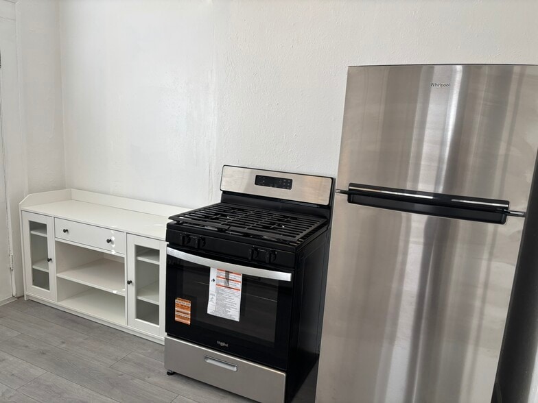 Building Photo - 5638 Richard Ave