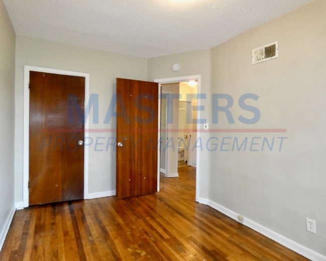 Building Photo - 2 Bed 1 Bath House