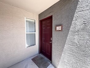 Building Photo - 5055 W Hacienda Ave