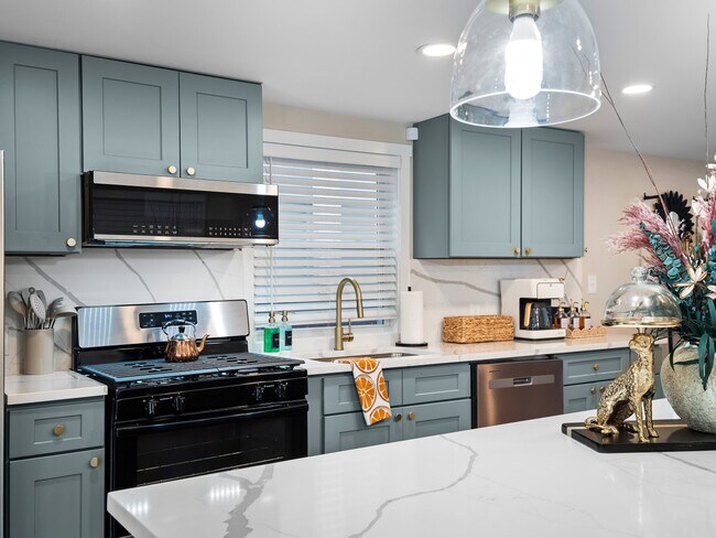 Building Photo - 5602 Tillman Ave