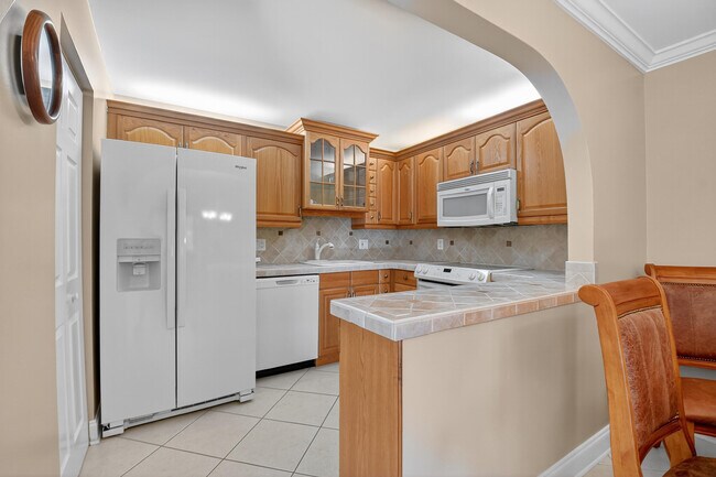 Building Photo - 426 Pine Glen Ln