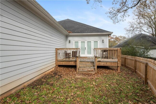 Building Photo - 1393 Glenwood Ave SE