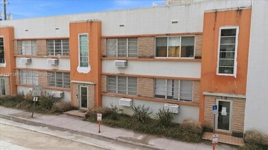 Building Photo - 736 12th St