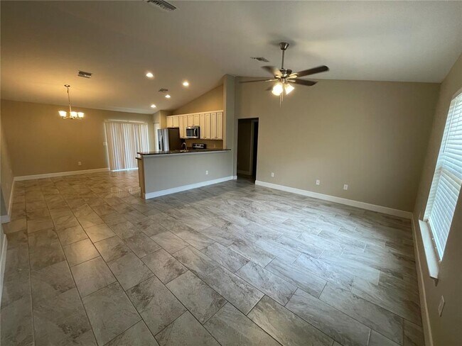 Building Photo - 3711 SW 131st Place Rd
