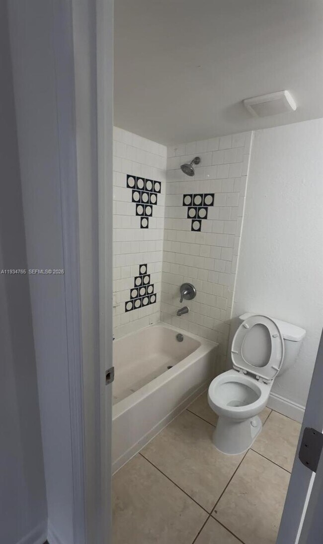 Building Photo - 11101 Royal Palm Blvd