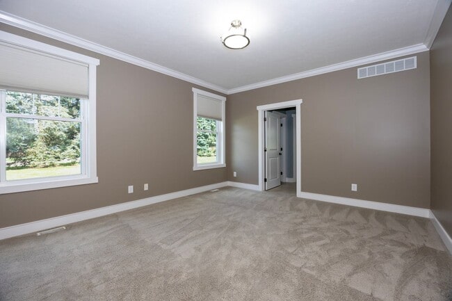 Building Photo - 2373 Canterbury Ln