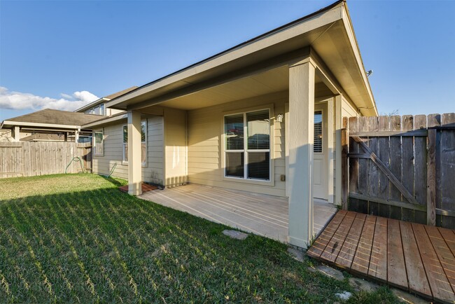 Building Photo - 3426 Lily Ranch Dr