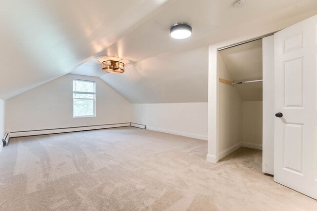 Building Photo - Beautifully Updated 4 BR/2 BA Upper-Level Duplex in Minneapolis with 2-Car Garage!