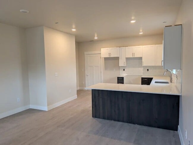Building Photo - Teton River Townhomes