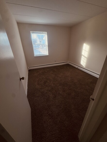 Building Photo - 216 N Monroe St