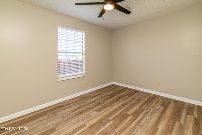 Building Photo - 4405 Greenfern Way