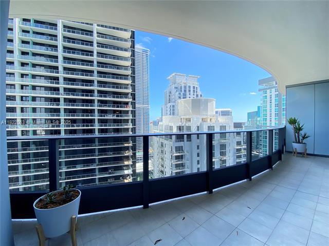 Building Photo - 1000 Brickell Plz