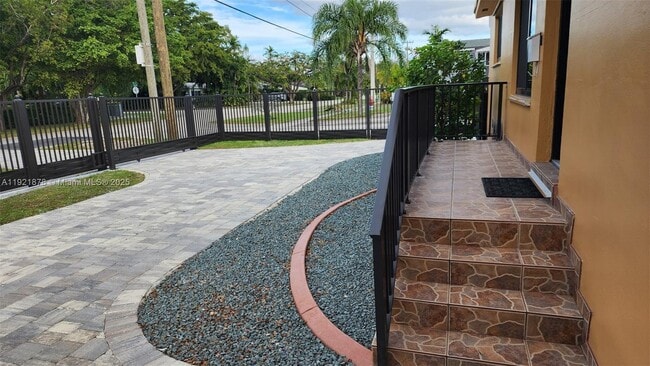 Building Photo - 8010 SW 16th St