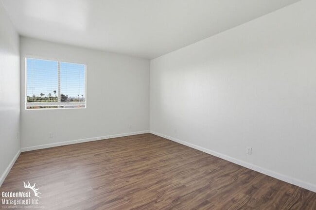 Building Photo - Updated 2Bdm 2Ba Apartment with Community Pool in the Heart of Normal Heights!