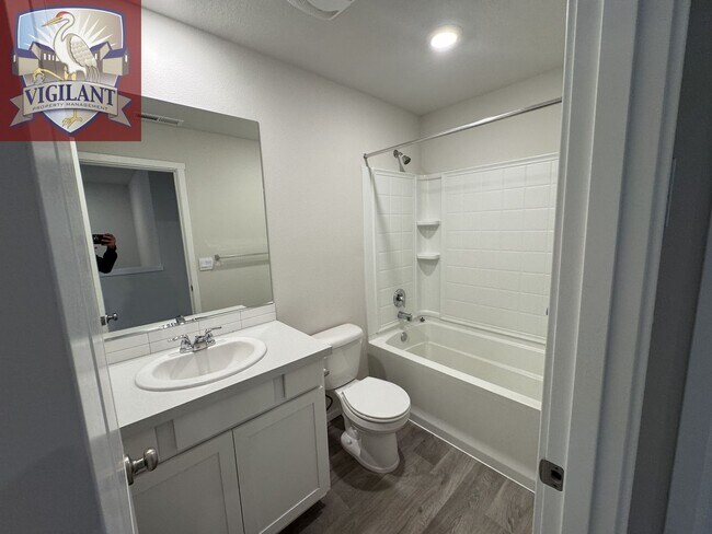 Building Photo - 3 Bedroom home