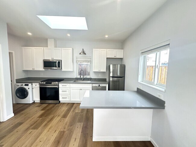 Building Photo - 1439