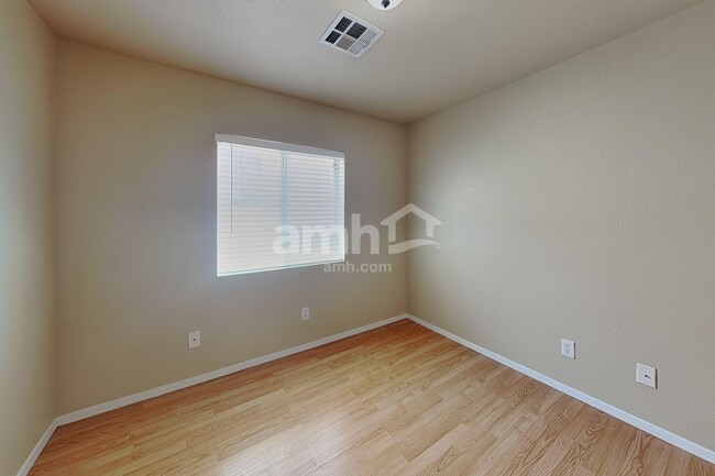 Building Photo - 2459 Belt Buckley Dr