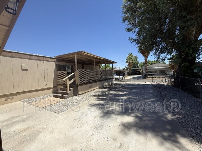 Building Photo - 2111 Santa Cruz Ave
