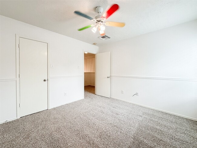 Building Photo - 11 Orion Star Ct