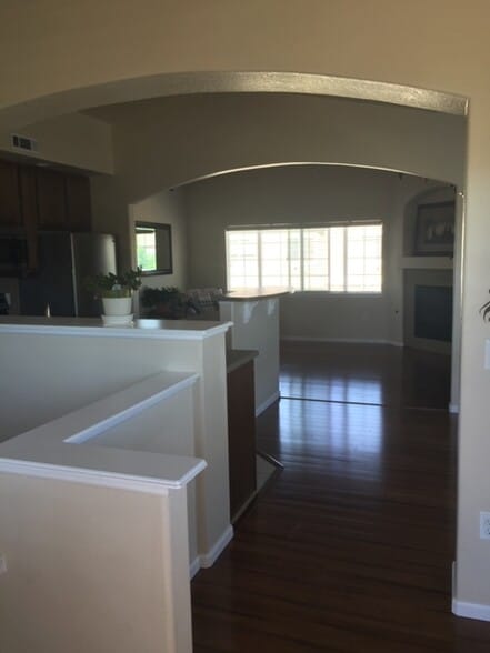 Building Photo - 5039 Brookfield Dr