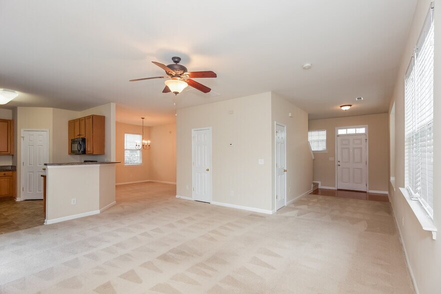 Building Photo - 4720 Abercromby St